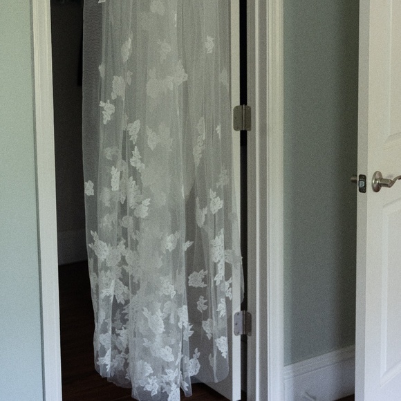 Anthropologie WATTERS CHARLOTTE CATHEDRAL VEIL - Picture 7 of 9